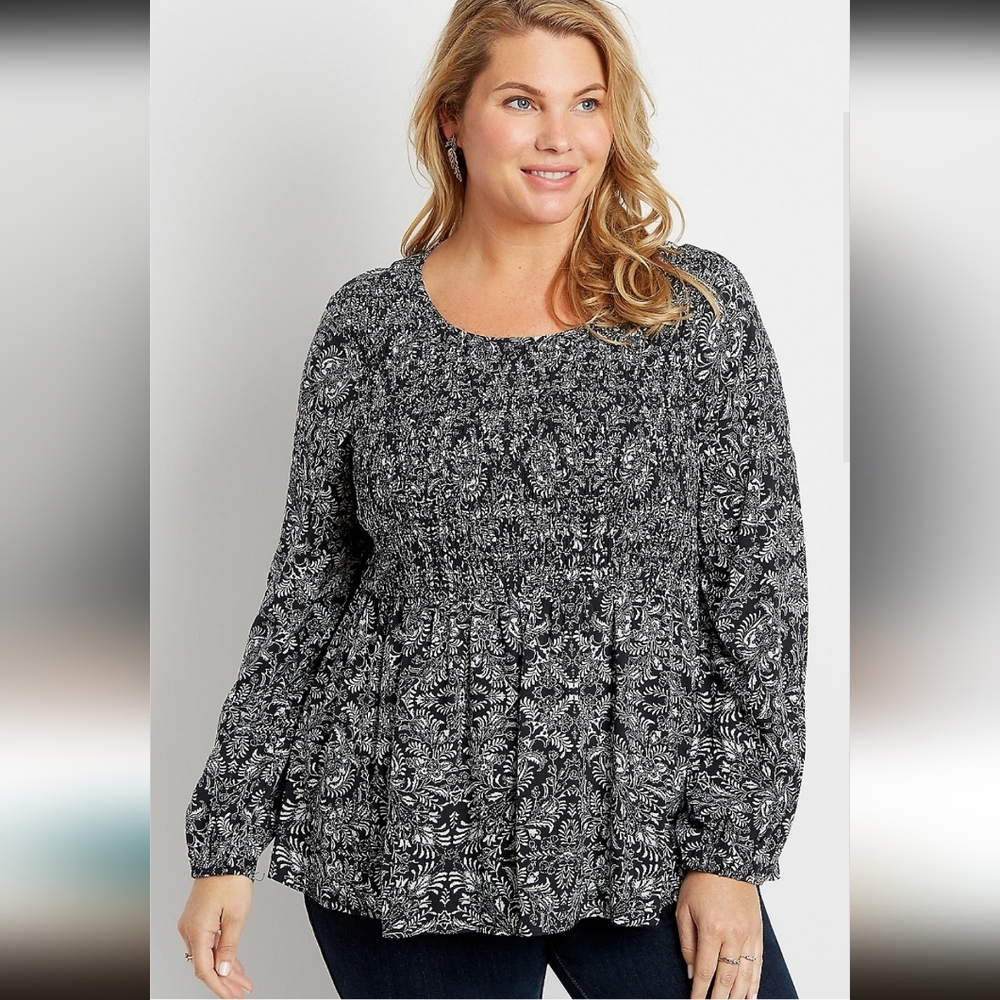 Black and White Paisly Top